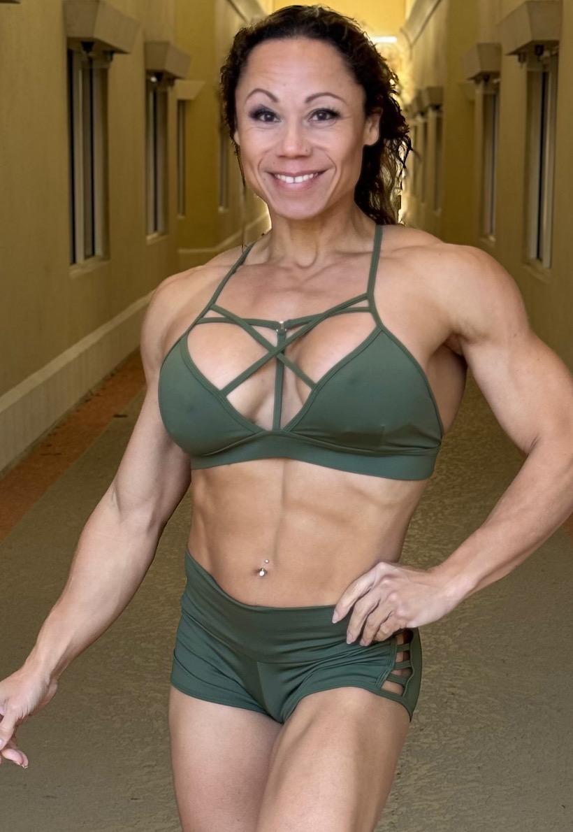 Be Fit Army Green Scrunch Butt Booty Shorts and Bra Top Set - Image 2