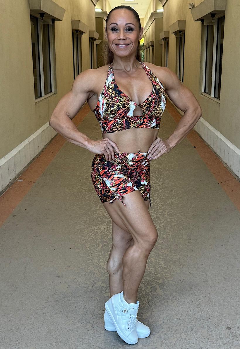 Be Fit Python with Chains Scrunch Butt Shorts and Bra Top Set - Image 4